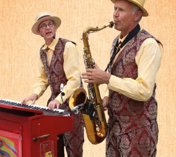 Sing & Swing