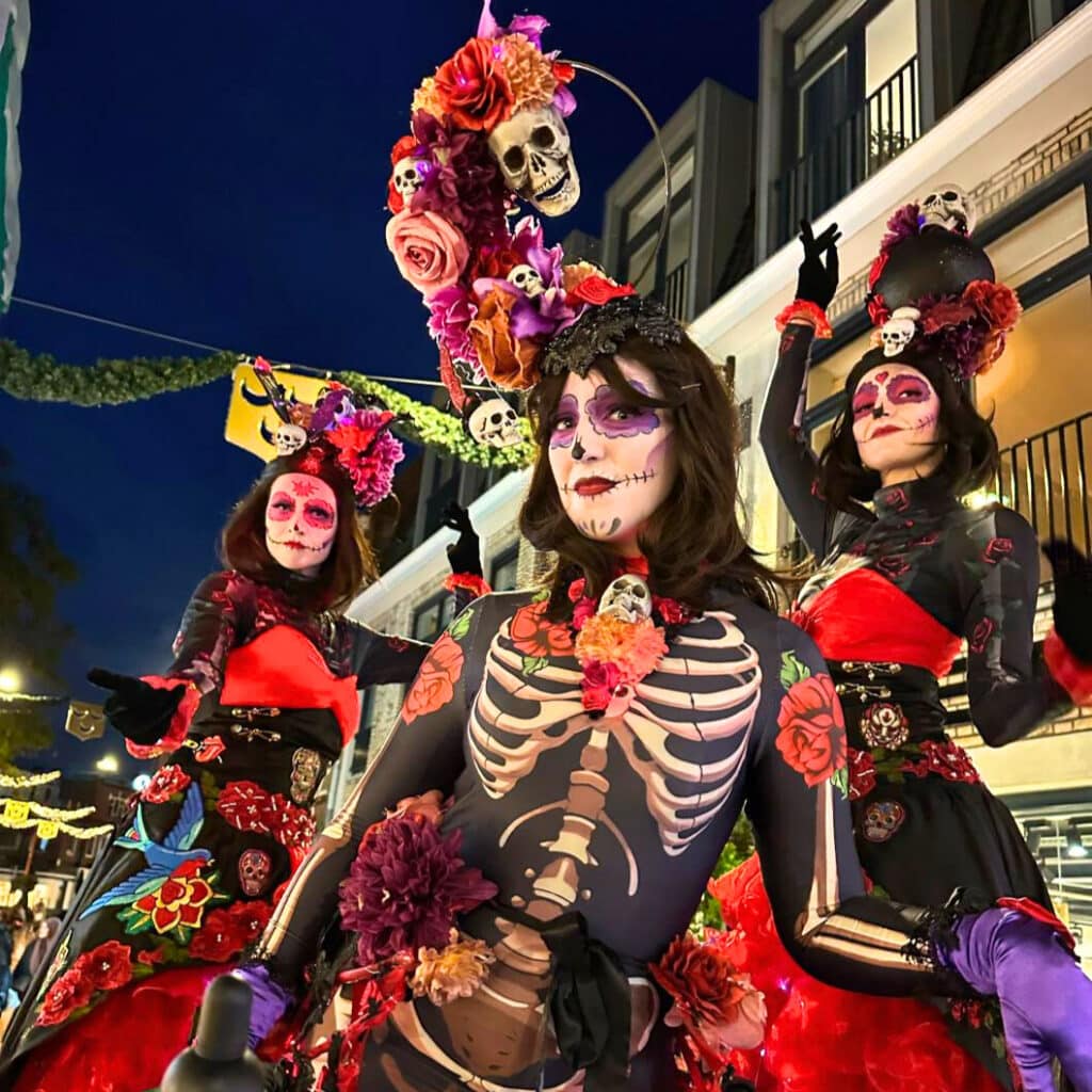 Dia de Los Muertos boeken bij boekingskantoor kwadraad online prijs steltlopers halloween 9