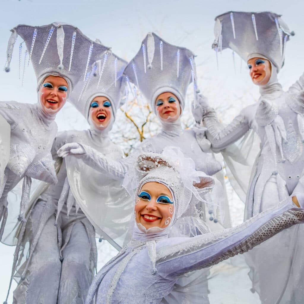 white divas boeken bij boekingskantoor kwadraad online prijs steltlopers witte divas