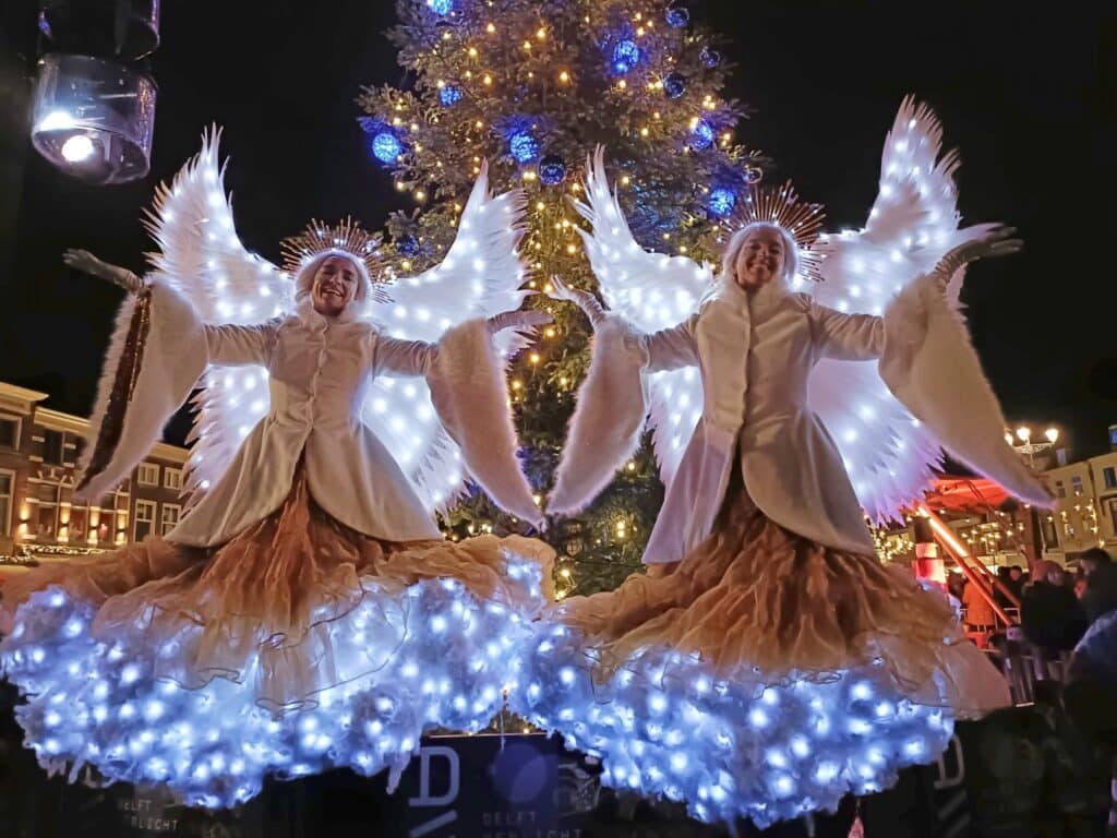 Christmas Angels is te boeken bij boekingskantoor kwadraad online prijs mobiele steltloopact3