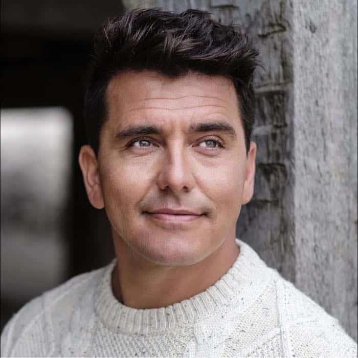 Jan Smit is te boeken via boekingskantoor Kwadraad. Prijs Jan Smit online via www.kwadraad.be 3