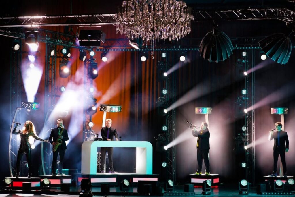 coverband live band Funky D is te boeken via boekingskantoor Kwadraad. Prijs Funky D online via www.kwadraad.be 20