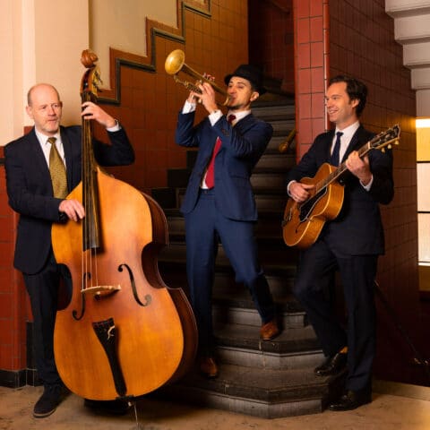 muzikaal jazz trio is te boeken via boekingskantoor Kwadraad. Prijs betaalbare band online via www.kwadraad 17