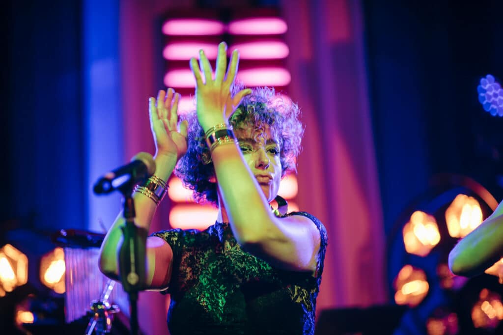 Female Fusion is te boeken via boekingskantoor Kwadraad. Female Fusion Girls band booking agent(14)