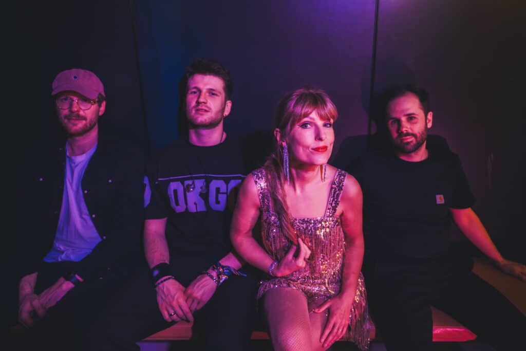 The Swift Sensation Tribute is te boeken via hun boekingskantoor Kwadraad (1)