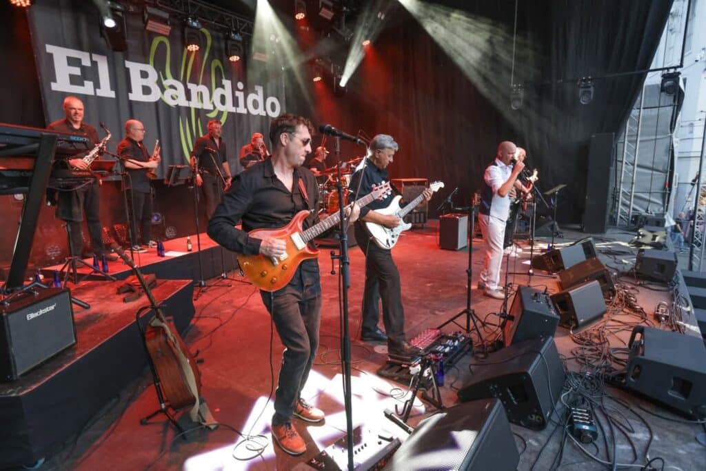 El Bandido Tura Tribute band is te bnoeken via hun boekingskantoor Kwadraad (4)