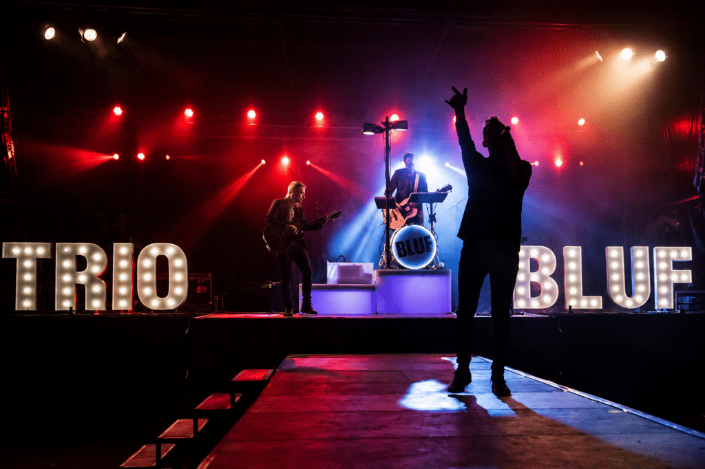 Trio Bluf Coverband is exclusief te boeken via boekingskantoor Kwadraad (4)