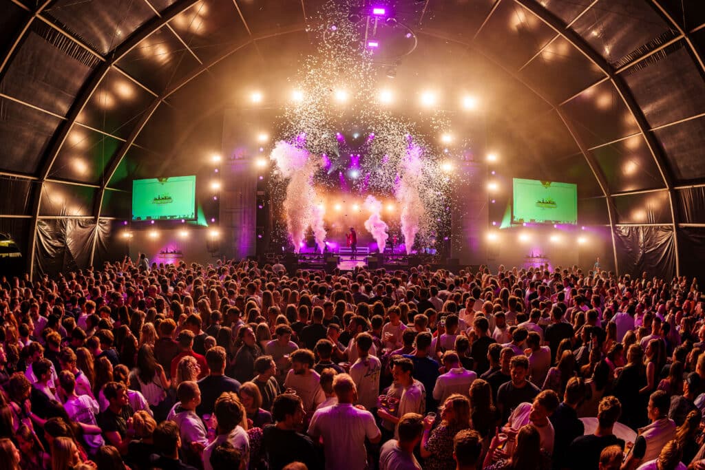 PROOST! band is exclusief te boeken via boekingskantoor KWADRAAD (7)