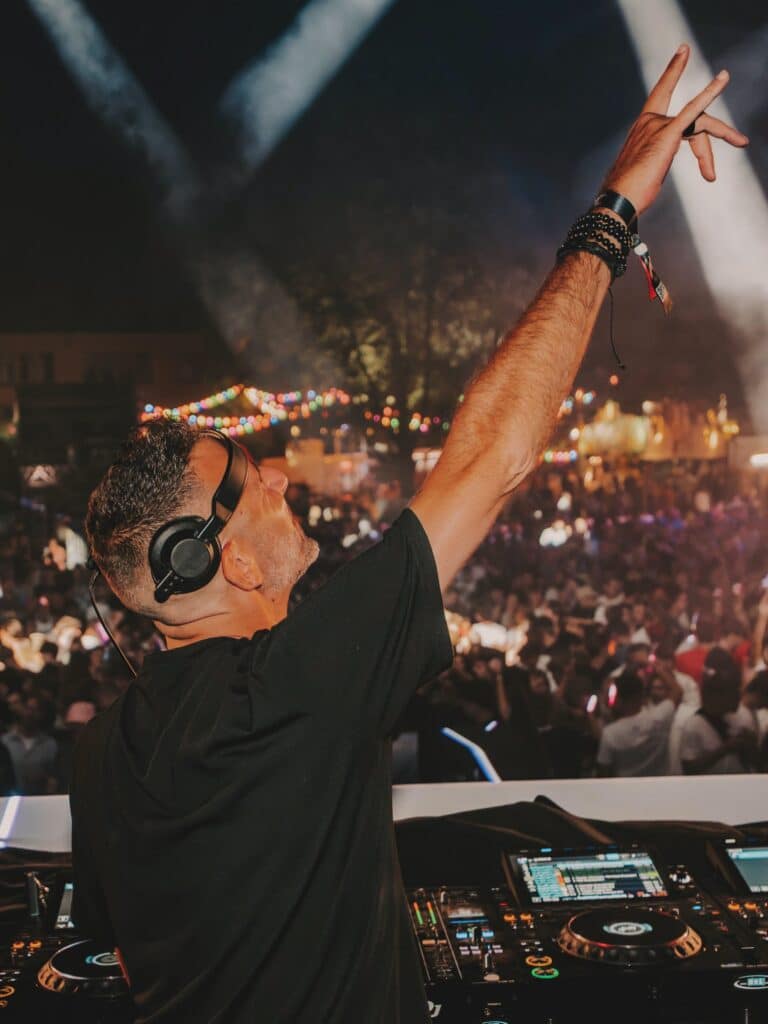 DJ Robert Abigail Booking Agency is te boeken via boekingskantoor Kwadraad (10)