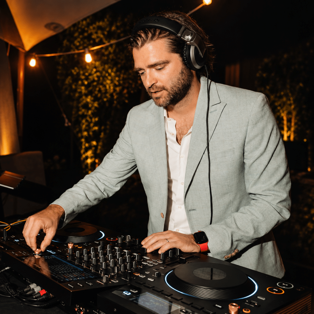 DJ SHootr boek je via gespecialiseerd DJ boekingskantoor Kwadraad