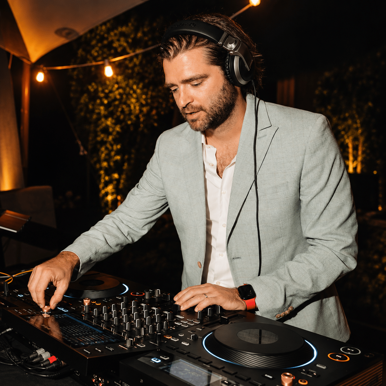 DJ SHootr boek je via gespecialiseerd DJ boekingskantoor Kwadraad