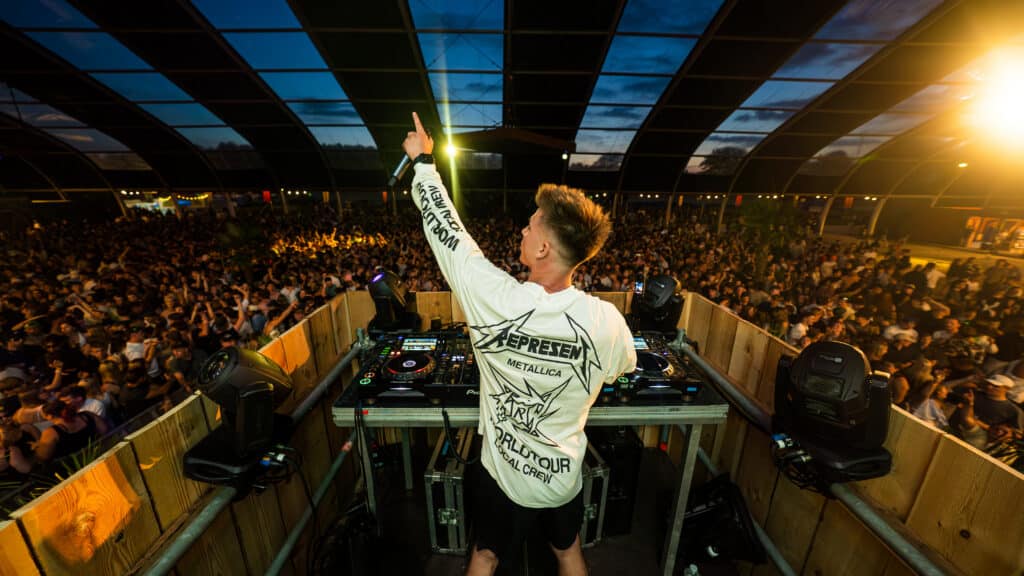 DJ Voltrack is te boeken via boekingskantoor Kwadraad (10)