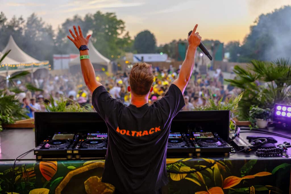 DJ Voltrack is te boeken via boekingskantoor Kwadraad (8)