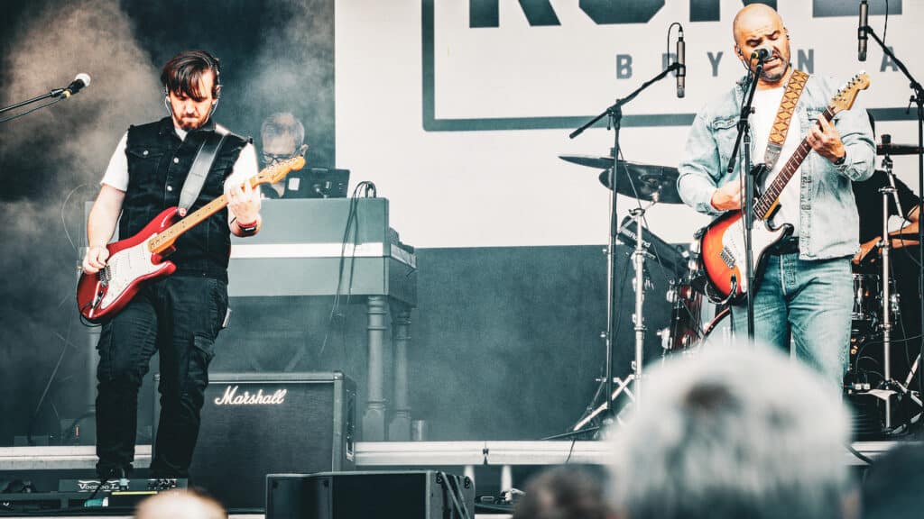 Run 2 You Bryan Adams Tribute Band is te boeken via boekingskantoor KWADRAAD (4)