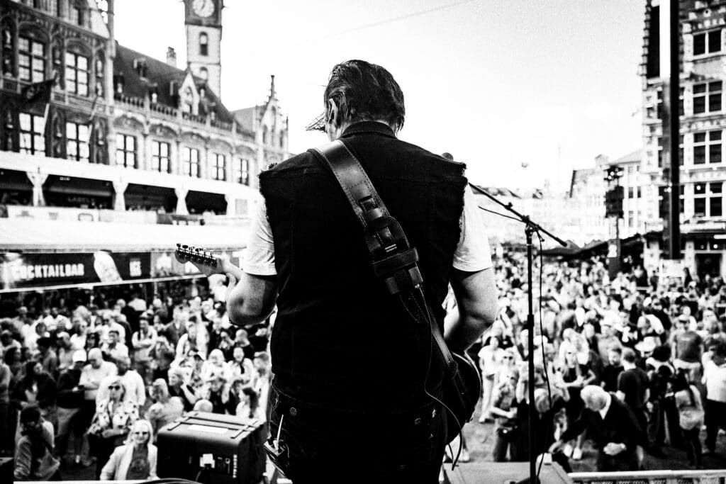 Run 2 You Bryan Adams Tribute Band is te boeken via boekingskantoor KWADRAAD (6)