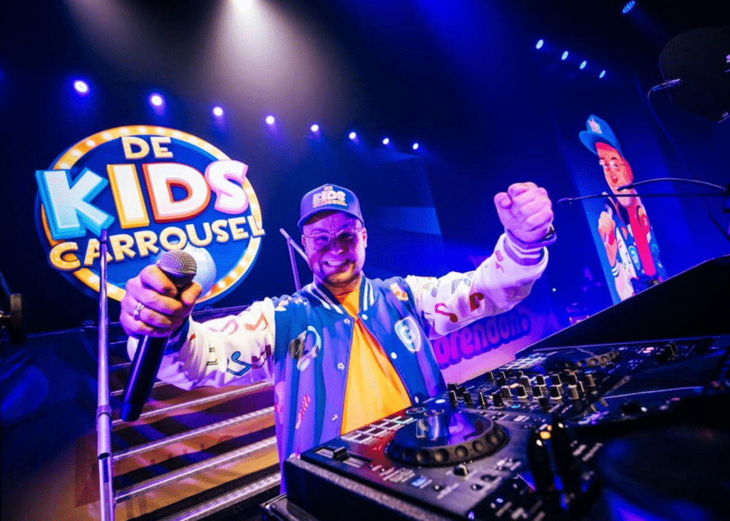 De Kids Carrousel kinderdisco is te boeken via boekingskantoor KWADRAAD (1)