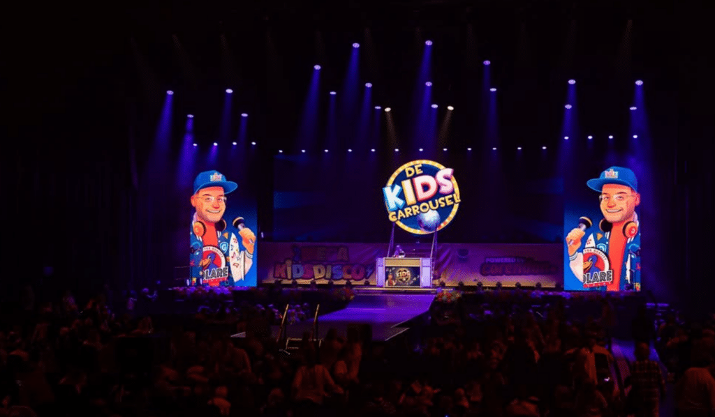 De Kids Carrousel kinderdisco is te boeken via boekingskantoor KWADRAAD (3)