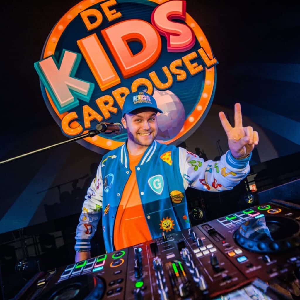 De Kids Carrousel kinderdisco is te boeken via boekingskantoor KWADRAAD (4)